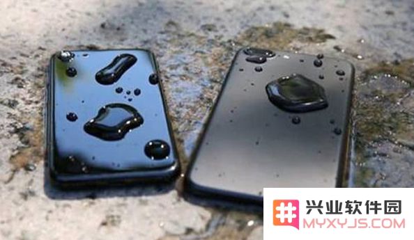 苹果 iPhone 15进水了怎么办？