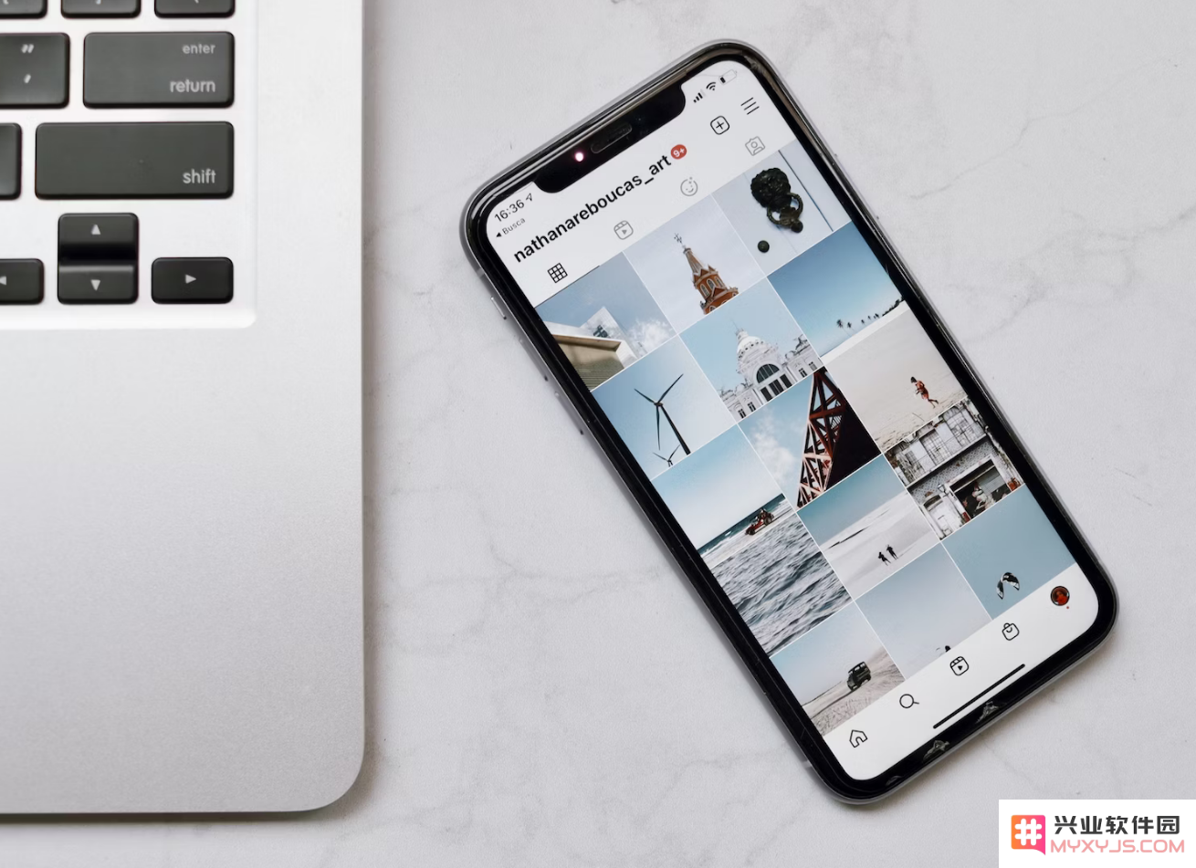 苹果 iPhone 手机可以正常充电但无法被电脑识别怎么办？