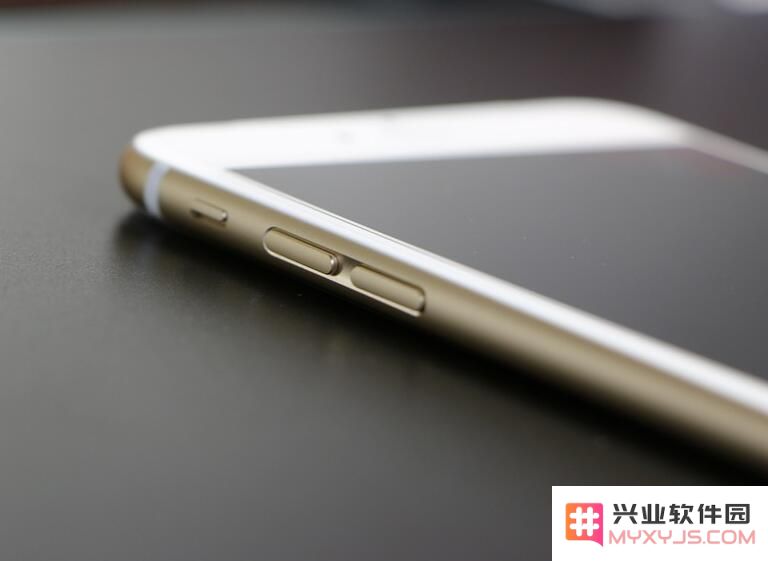 想要购买二手 iPhone，如何识别组装机或翻新机？