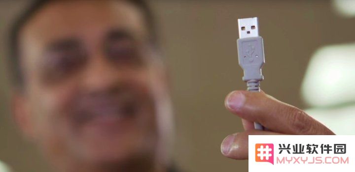 为什么 iPhone 数据线的 USB 接口不能正反插？