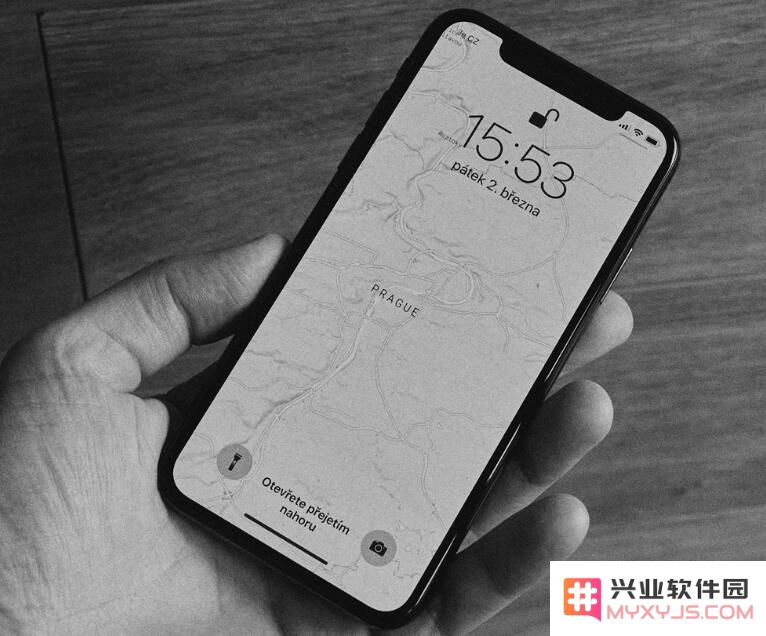 iPhone 显示屏触控失灵怎么办？