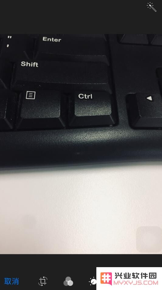 iPhone 相机隐藏功能：用手势打开滤镜和背景虚化