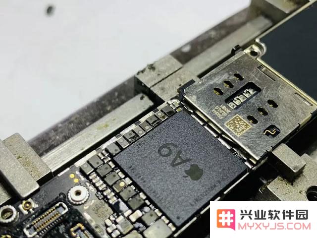 能否像扩容一样直接将 A12 处理器更换到 iPhone 6 中实现性能提升？