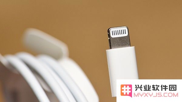 如何辨别 iPhone 快充数据线的真假？新旧款快充数据线有什么区别？