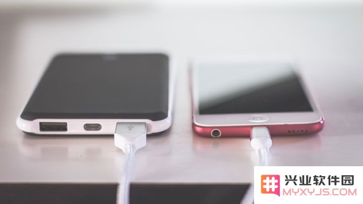 2019 年发布的新款 iPhone  会搭载 USB-C 接口吗？