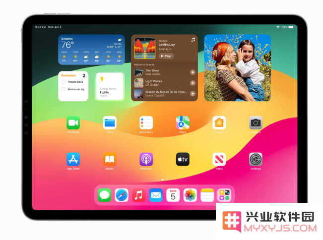 iPadOS 17中锁定屏幕与交互式小组件有哪些改进？