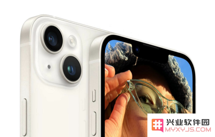 不同国家的消费者需花费相当于年薪的多少才能购买一部iPhone 14？