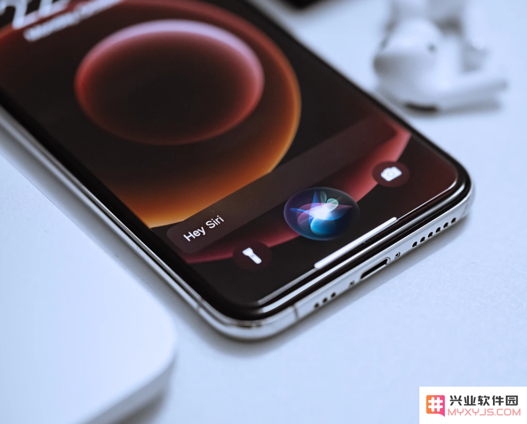 iOS 15 的新功能：即使在没有互联网连接的情况下，iPhone 也能通过 Siri 完成语音指令
