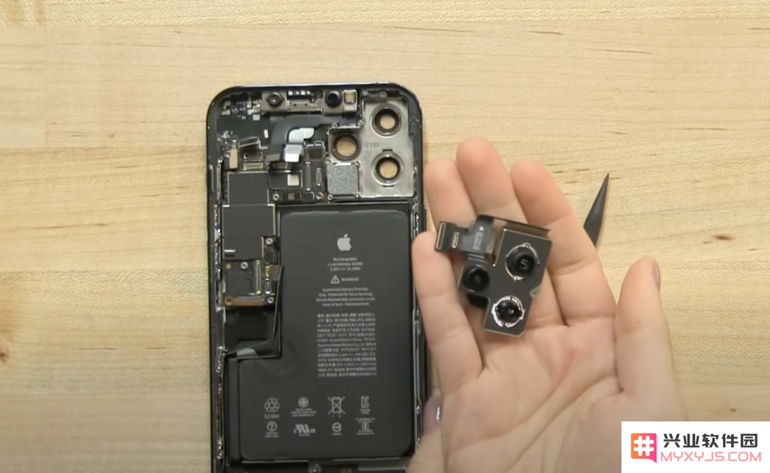 iPhone 12 Pro Max 相机相比 iPhone 12 Pro 有哪些不同？