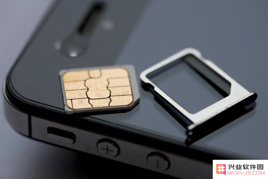 双卡版iPhone 12 Pro Max为何仅设有一个SIM卡槽？用户应该如何正确插入SIM卡？