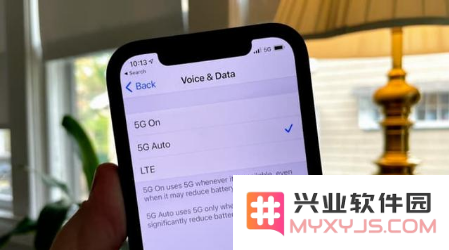 如何在iPhone 12上启用或禁用5G网络功能的详细步骤介绍