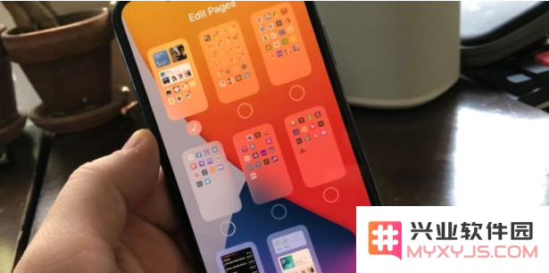 iOS 14中如何清理主屏幕上的应用程序？