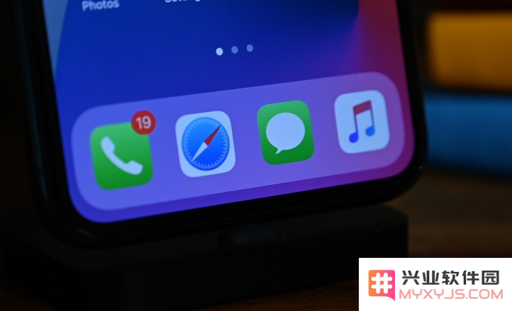 如何解决iOS 14中信息应用缺失通知提醒的问题，确保不再错过重要消息