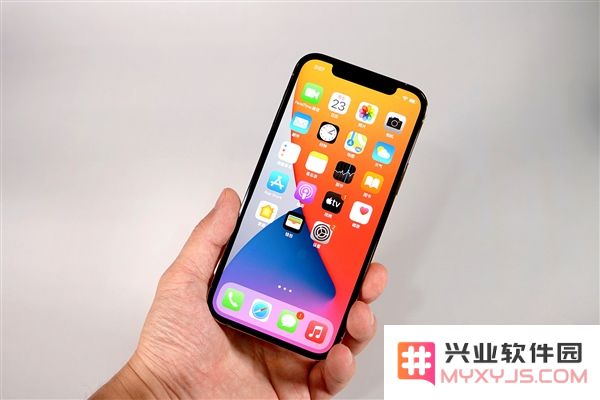 iOS 14.2更新版本正式推出，专为iPhone 12系列用户优化