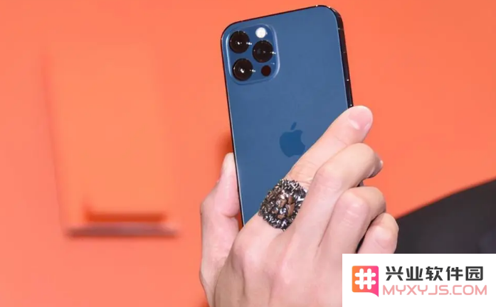 如何重启苹果iPhone12手机？详细教程教你iPhone12系列的重启操作方法