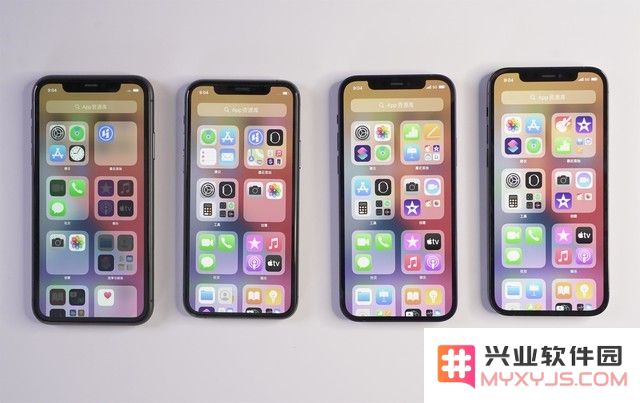 对比分析：iPhone12与iPhone11之间的主要差异与显著改进之处有哪些？