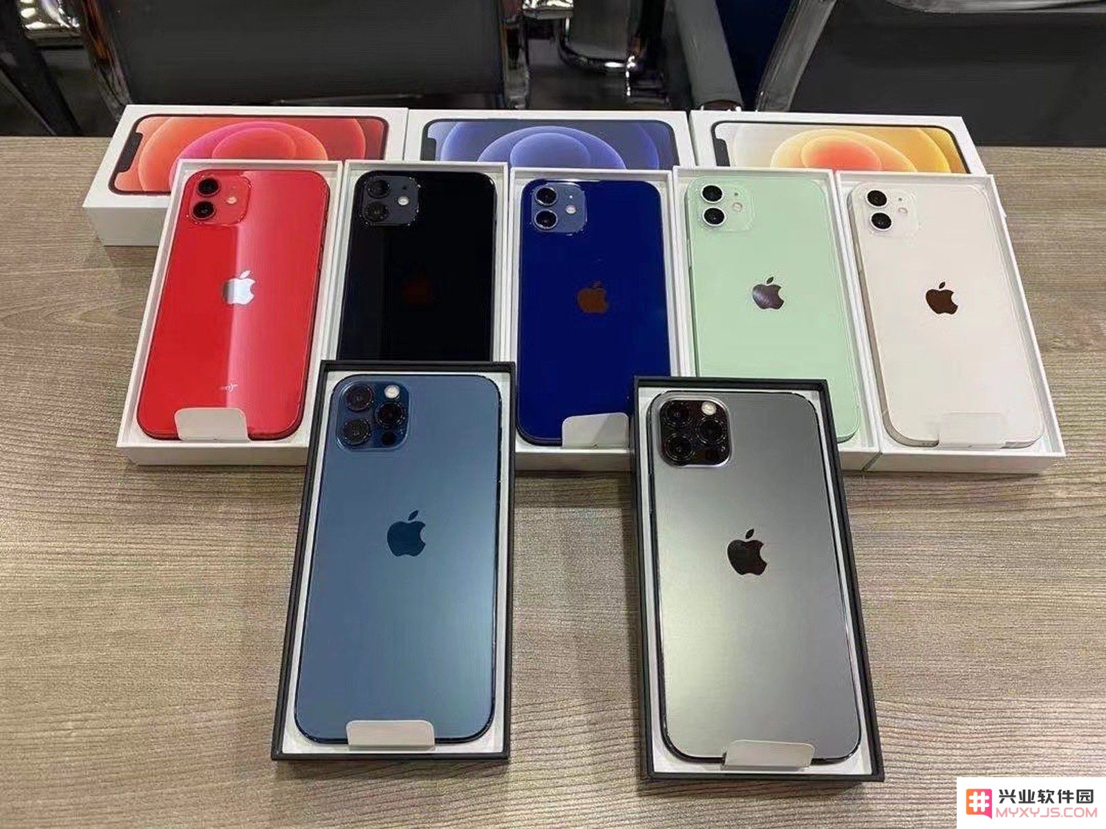 大家都想知道的iPhone 12真机外观到底是怎样的？