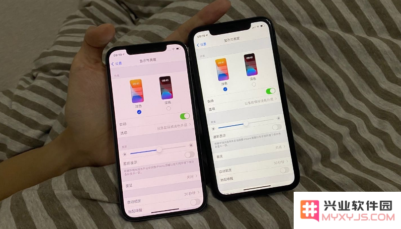 为什么苹果 iPhone越来越“黄”了？