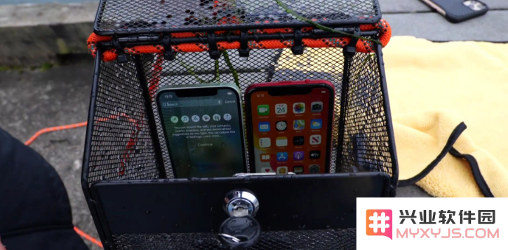 iPhone 12 防水性能怎么样？