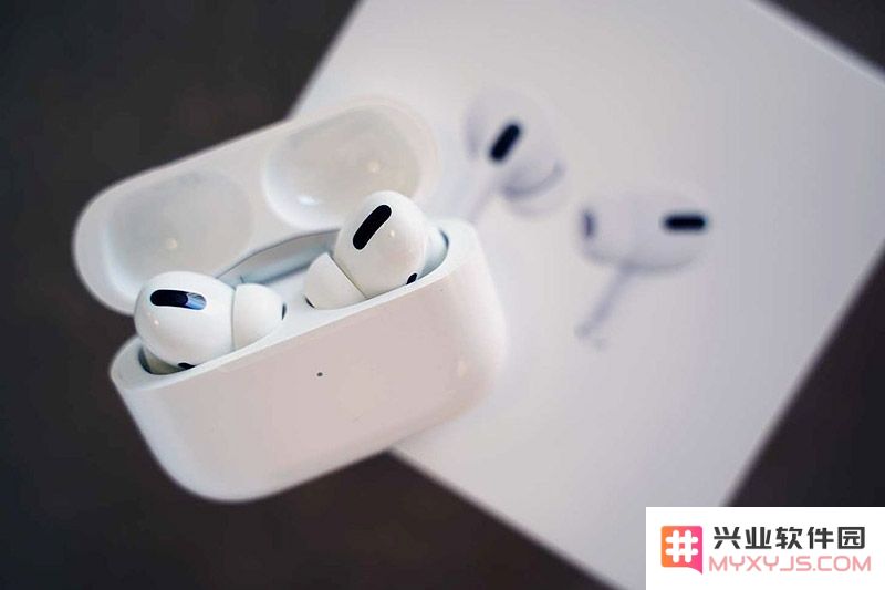 如何解决Airpods Pro右耳出现异响和杂音的问题，确保耳机正常使用？