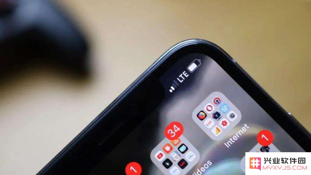 在iPhone 12更换为高通基带后，信号问题是否能得到有效改善？
