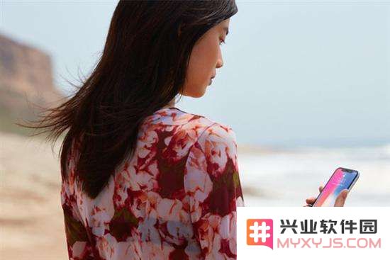 如何实现一瞥 iPhone 来电铃声自动降低音量的功能？
