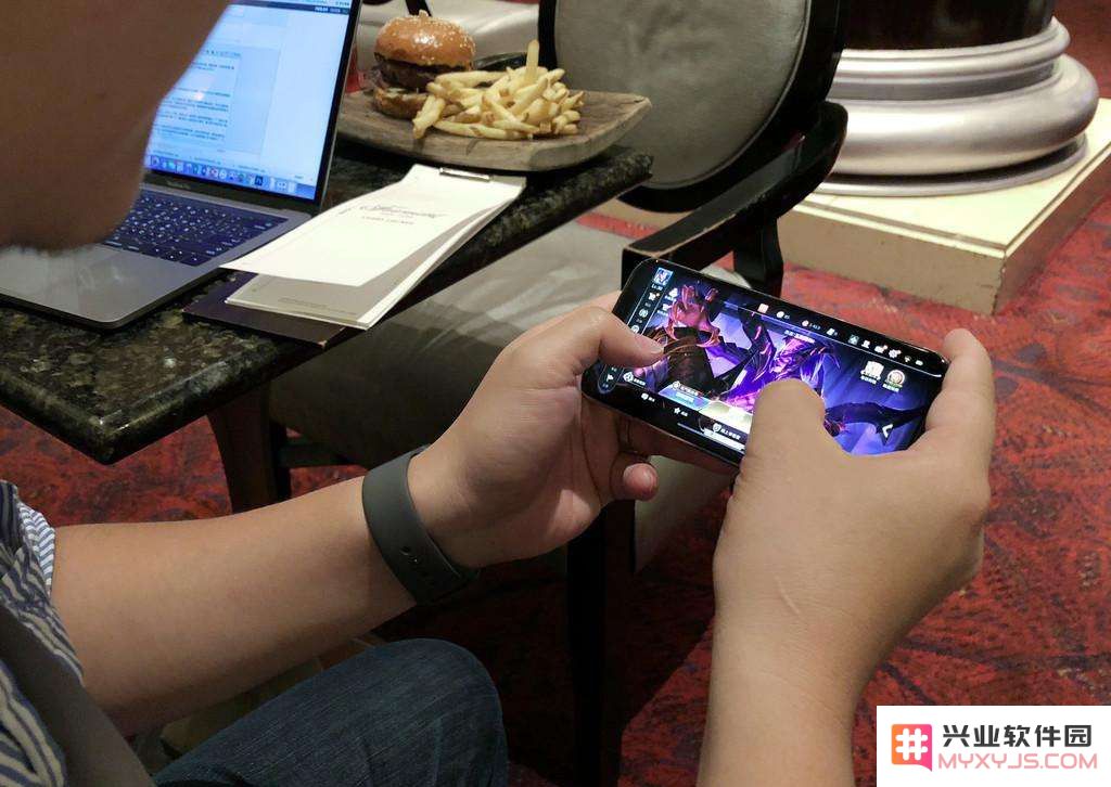 你是否曾经历过iPhone掉帧的问题？有哪些有效的解决方案可以尝试？