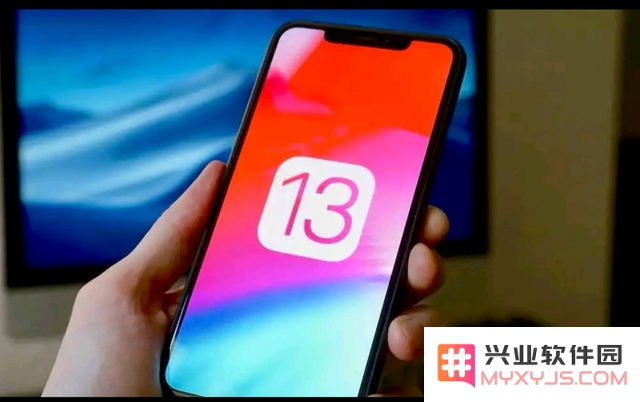 iOS13.4正式版在信号质量、系统流畅性及电池续航表现上是否有显著提升？值得用户们进行升级吗？