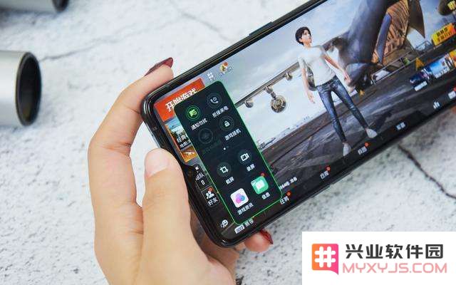 用酒精擦拭会损伤 iPhone 屏幕的疏油层吗？