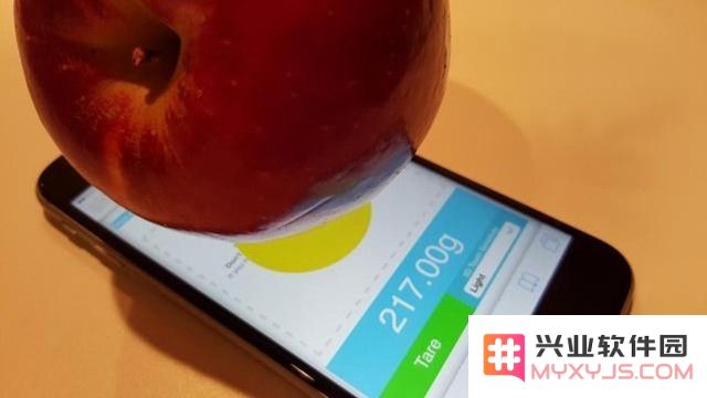 旧版 iPhone 的独特“功能”：通过 3D Touch 技术测量物体的重量