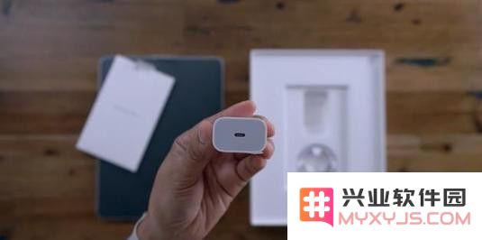 使用快充对 iPhone 电池的寿命和性能是否会产生负面影响？