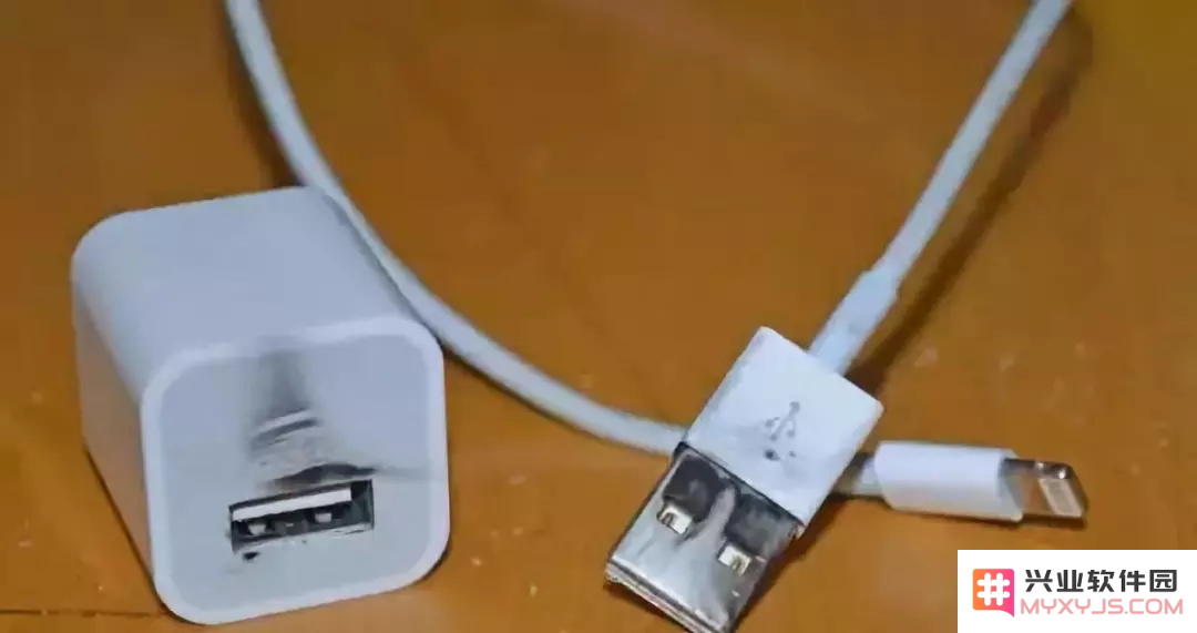 iPhone手机在哪几种特定情况下可能会出现爆炸风险？