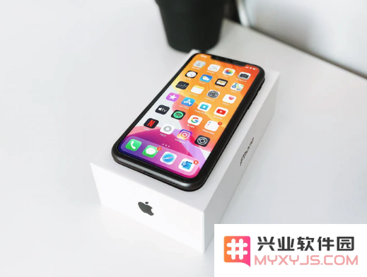 iPhone 在重启与正常关机后重新启动时的实际区别是什么？