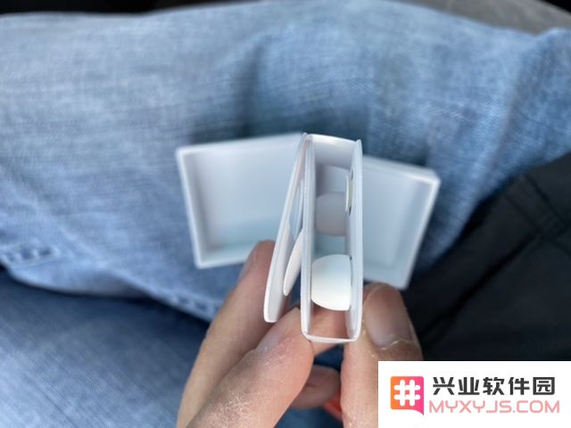 如何方便快捷地购买 AirPods Pro 的替换耳塞，让你的耳机始终保持最佳状态？