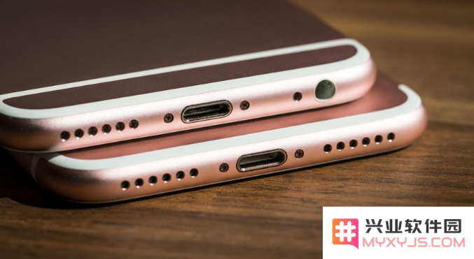 为何iPhone手机的扬声器仅有一侧发声？难道是出现故障了吗？