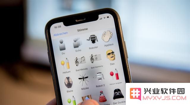 相比于第三方平台，在 Apple 官方网站购买 iPhone 有哪些优势？