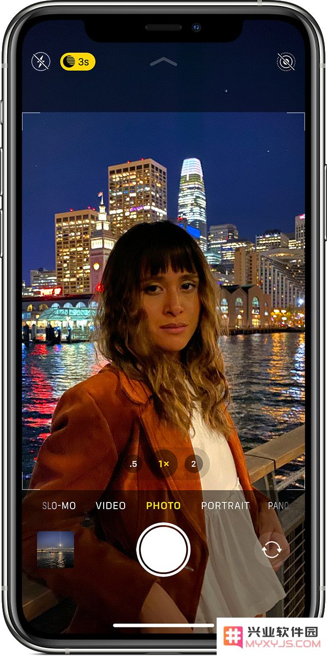 iPhone 11 全新相机功能：如何快速录制以及连拍照片？
