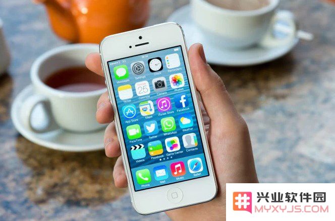 旧版iOS设备是否必须更新至最新操作系统版本？理由分析与讨论