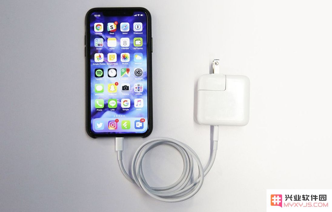 iOS 13 无法正常充电、电量卡在 80% 是什么情况？