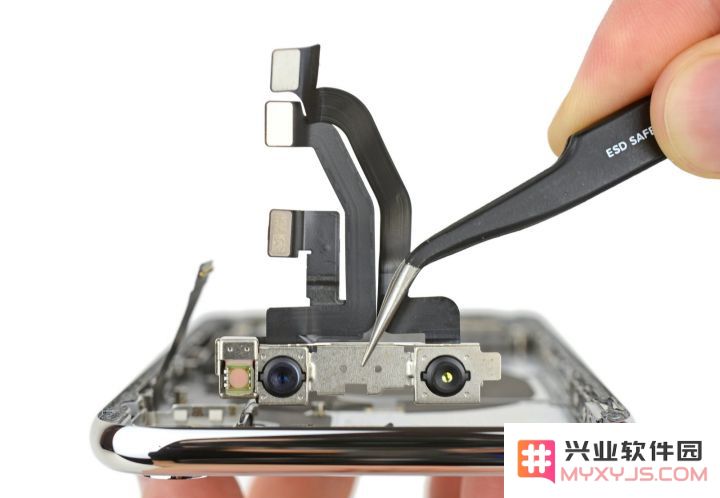 为什么 iPhone 的 Face ID 模组不支持横向识别？