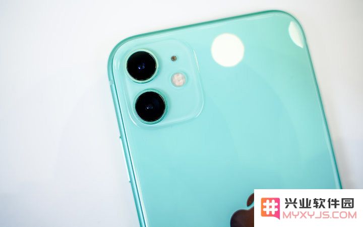 苹果发布会上没有提到三款新 iPhone 的 9 个小细节