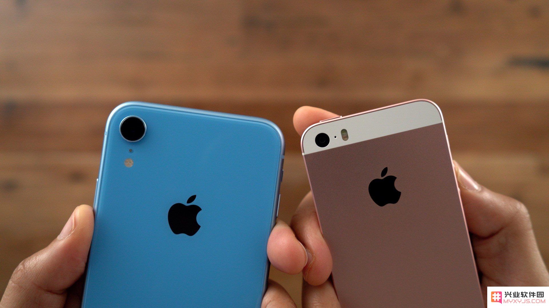 来电时，如何拒接 iPhone 来电并直接发送到语音信箱中？