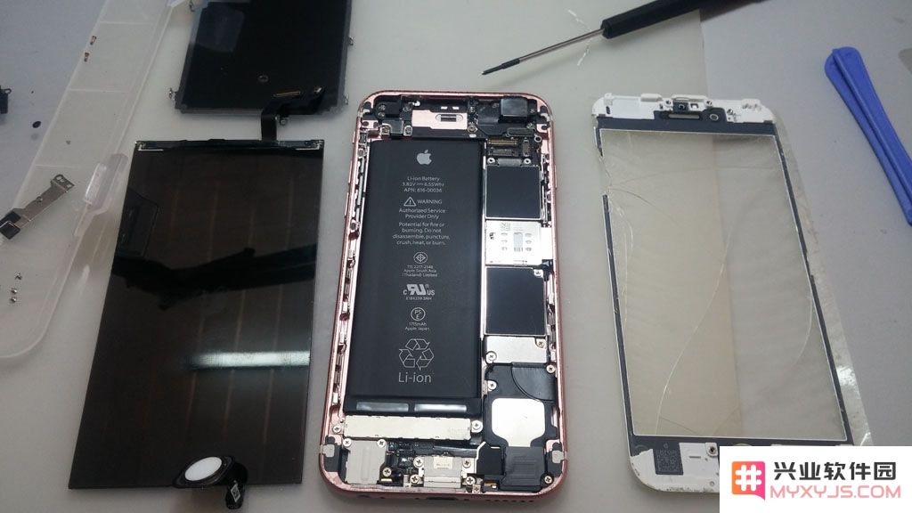iPhone 屏幕摔坏了可以只更换外屏吗？