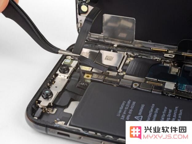 教你如何自己动手给 iPhone X 更换电池
