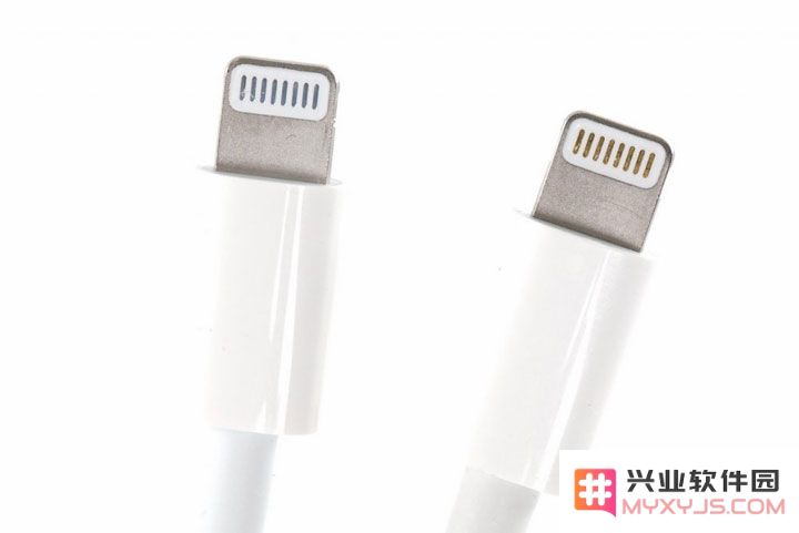 新款 Lightning 接口与旧款有何区别？为什么新款数据线接口是银色？