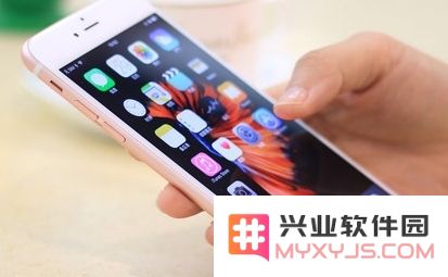 如何解决iPhone手机无法成功连接到车载蓝牙设备的问题？