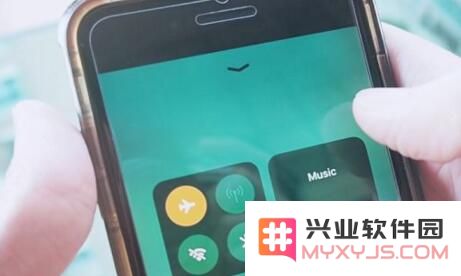 利用 iPhone “延时摄影”功能拍出大片效果