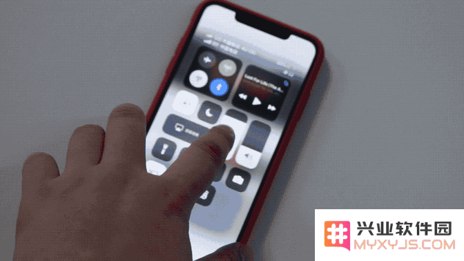 DC 调光相比 PWM 调光会存在频闪吗？iPhone 会使用 DC 调光吗？