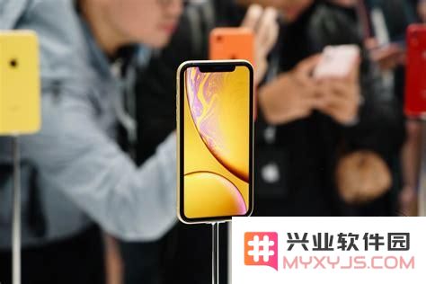 为何越来越多用户选择抛弃iPhone手机，转而投向其他品牌与操作系统的原因解析