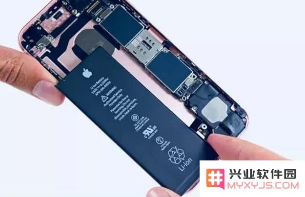 苹果用户使用非官方电池后还能享受保修服务吗？详解苹果iPhone最新的保修政策和相关指南